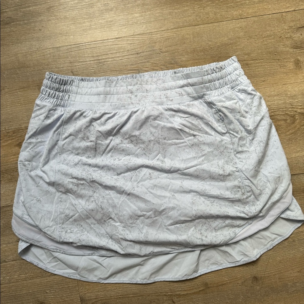 Lululemon skirt size 12